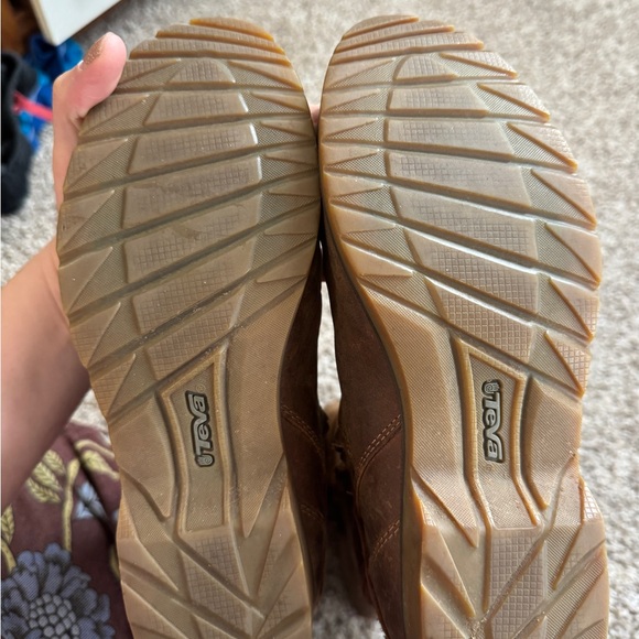 Teva De La Vina Brown Leather Boots - Picture 5 of 8